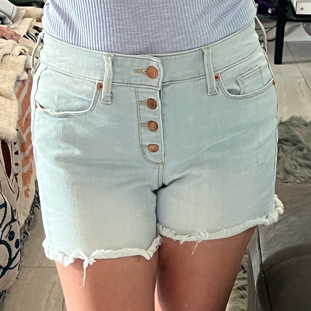 Universal Thread Light Wash Jean Shorts